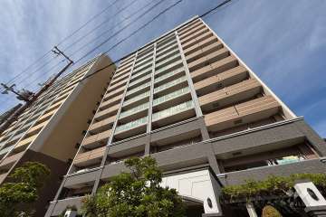 ザ・パークハウス関目の外観（南東側から）