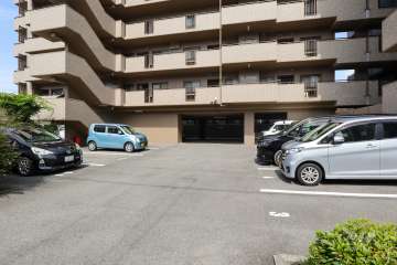 敷地内駐車場（屋外平面式）