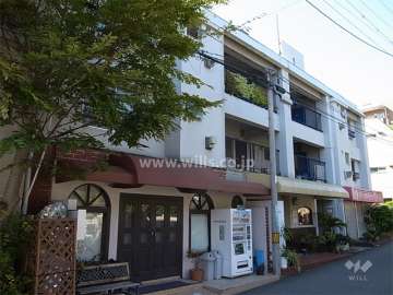 野村マンションの外観