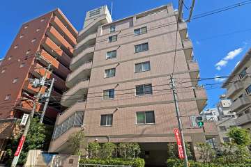 ベルアーバニティ城東中央の外観（西側から）