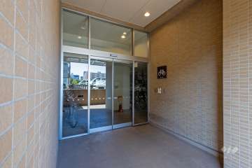 屋内に設けられた駐輪場