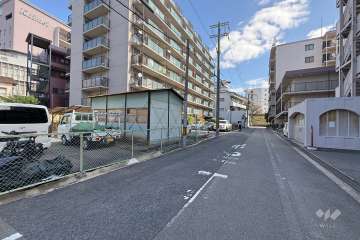 敷地北側の前面道路　