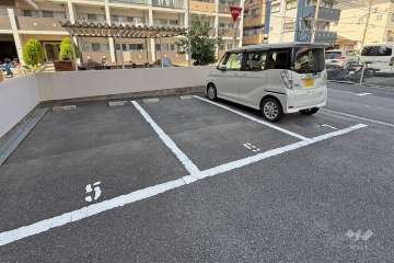 敷地内駐車場(屋外平面式)