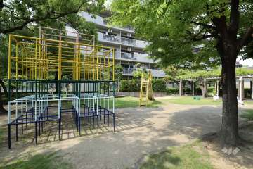 敷地内の公園（南側）