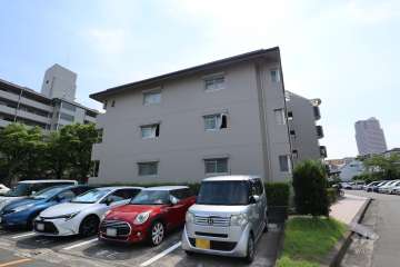 京橋南コーポ4号棟の外観（東側から）