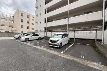 敷地内駐車場(屋外平面式)