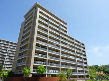 ジオ彩都みなみ坂2番館の外観（北西側から）