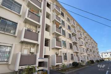 深江橋コーポE号棟の外観（北東側から）　　