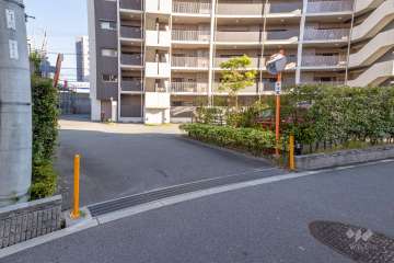 駐車場の出入り口