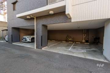 敷地内駐車場（屋内平面式）