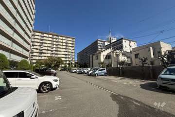 敷地内駐車場(屋外平面式)
