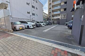 駐車場の出入口