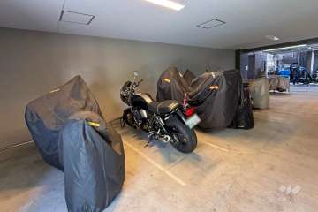 バイク置場　