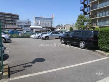 敷地内駐車場（屋外平面式）