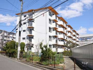 茨木上穂積団地3号棟