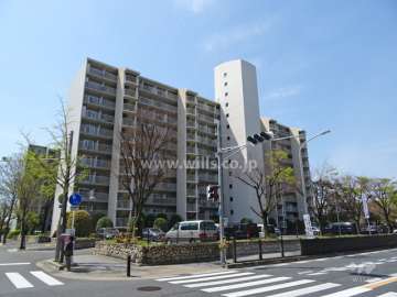南茨木ハイタウン美沢A棟の外観（北東側から）