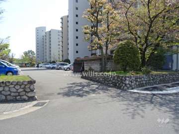 駐車場出入り口