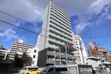 エスリード栄ラ・ヴィの外観（南西側から）