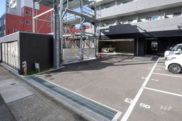 駐車場の出入口