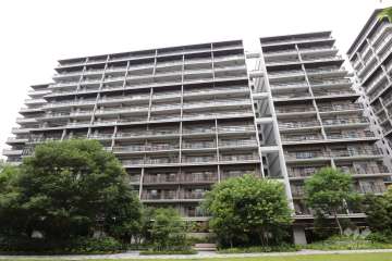 晴海フラッグサンビレッジB棟の外観（南東側から）