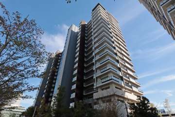 晴海フラッグシービレッジE棟の外観(西側から)