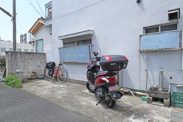 駐車場・バイク置場