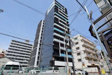 プレサンス大国町ブライスの外観（南西側から）