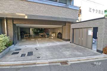 敷地内駐車場（屋内平面式）