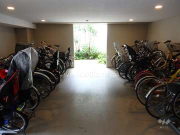 屋内にある駐輪場