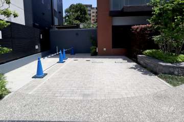 敷地内駐車場（屋外平面式）
