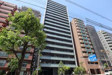 グランドメゾン谷町四丁目の外観（南側から）
