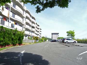 敷地内駐車場（屋外平面式）