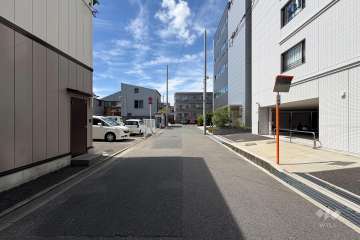 敷地南側の前面道路