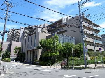 ローレルコート豊中服部緑地の外観（北西側から）