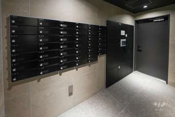 共用ポストと宅配ボックス