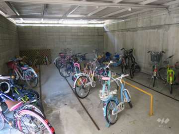 子供用自転車置場