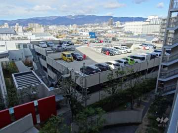 敷地内駐車場（三層自走式）