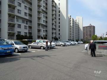 敷地内駐車場（屋外平面式）