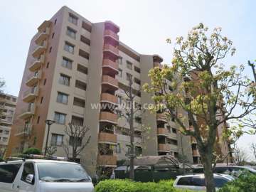 白川高層住宅4号棟の外観（北東側から）