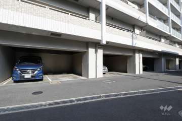 敷地内駐車場（屋内平面式）