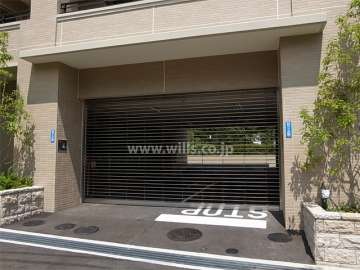 敷地内駐車場（リングシャッター付き）