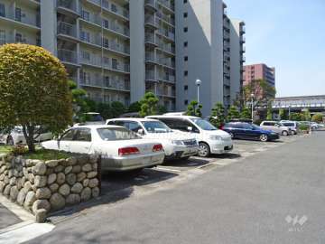 敷地内駐車場（屋外平面式）