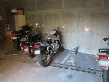 バイク置場