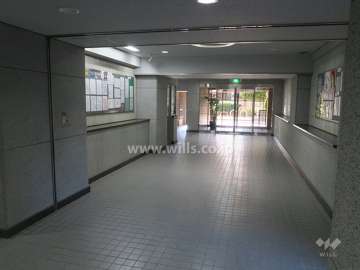 エントランスホール