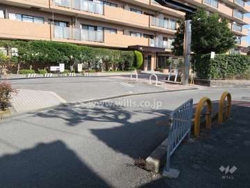 駐車場の出入り口