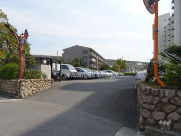 駐車場出入り口