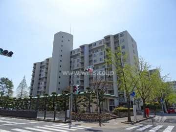 南茨木ハイタウン美沢C棟の外観（北西側から）