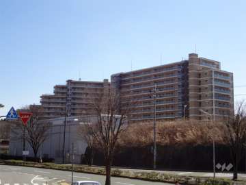 エクステラス日生中央ウエストテラスの外観