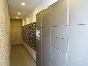 宅配ボックスと共用ポスト