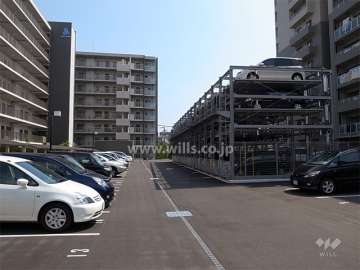 敷地内駐車場（平面式と機械式とがあります。）